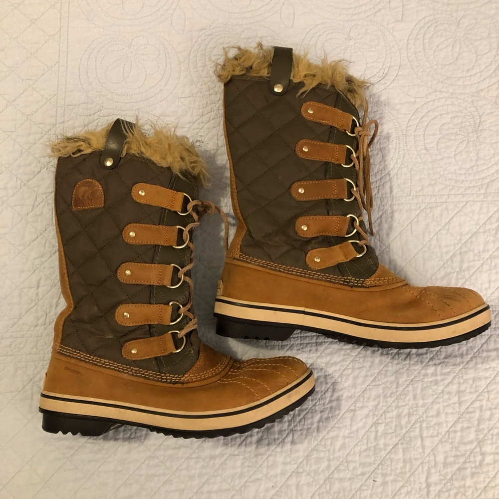 Sorel Tofino snow boots. Size 8.